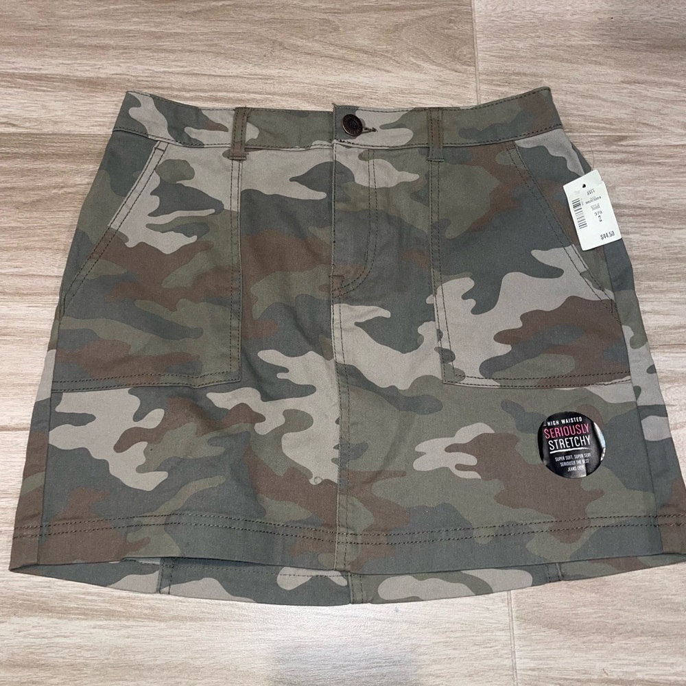 Brand New Camouflage miniskirt size 6